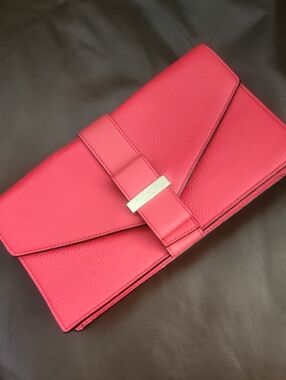 Kate Spade Pebbled  Clutch In Geranium- Fantastic Condition